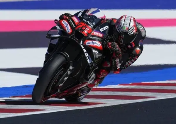 Misano non ti mollo: Marco Bezzecchi &egrave; un cagnaccio e si prende pole e record, Marquez prova a toglierli l&rsquo;osso dai denti, Diggia e Marini ingabbiano Mart&iacute;n