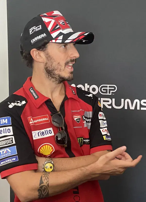La desolazione di Pecco Bagnaia a Misano: &ldquo;Accadono cose strane, sono frustrato, umiliato e non posso fare pi&ugrave; di cos&igrave;"