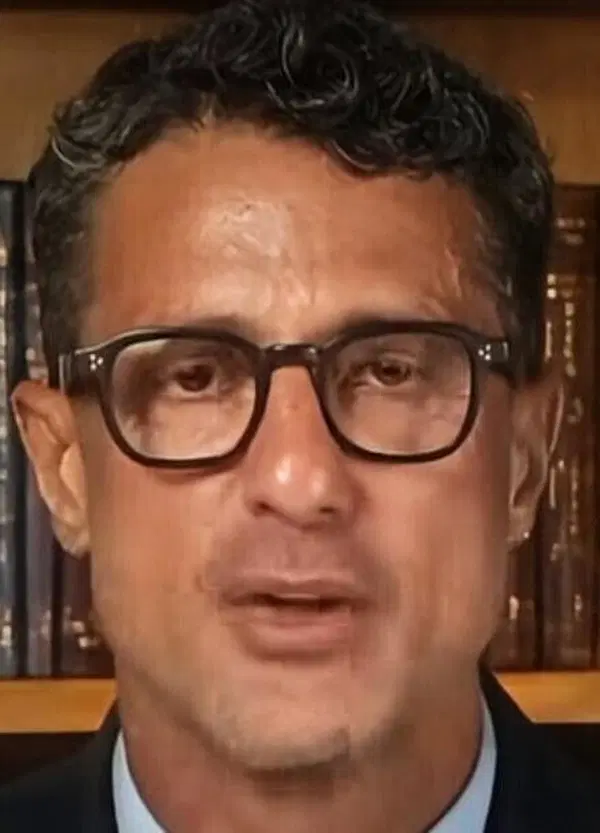 Spoiler: Fabrizio Corona presenter&agrave; il suo partito politico stasera