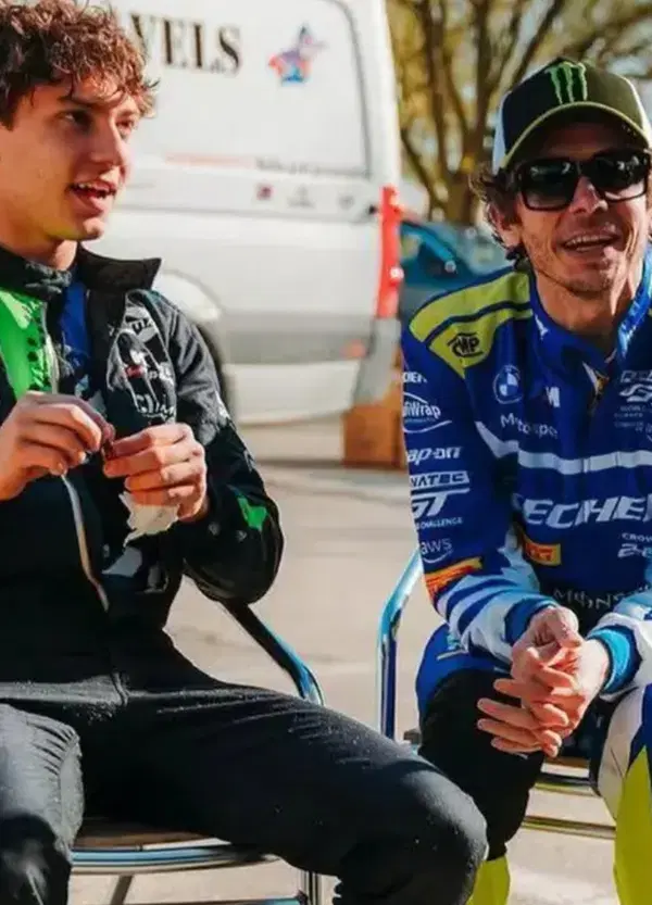 Kimi Antonelli e il mito di Valentino Rossi: &ldquo;Vinceva ancor prima di correre, vorrei essere come lui&rdquo;. E poi su Sinner, Bez, un futuro in Ferrari e la &ldquo;scaramanzia Mondiale&rdquo;
