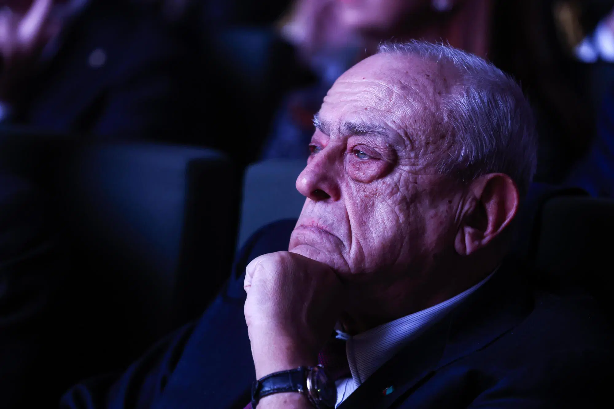 Francesco Gaetano Caltagirone, imprenditore, azionista di Banca del Fucino, dentro a Generali e Mps, proprietario di varie testate giornalistiche; &egrave; uno degli uomini pi&ugrave; potenti d'Italia