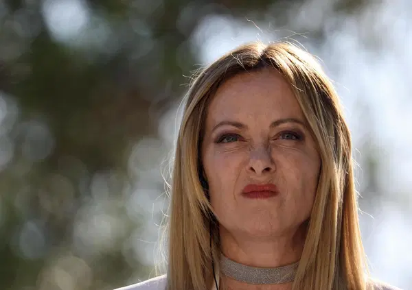 Cara Meloni, ma lo hai mai sentito Rino Gaetano? Lui da lass&ugrave; ti canta &ldquo;Nuntereggae pi&ugrave;&rdquo;
