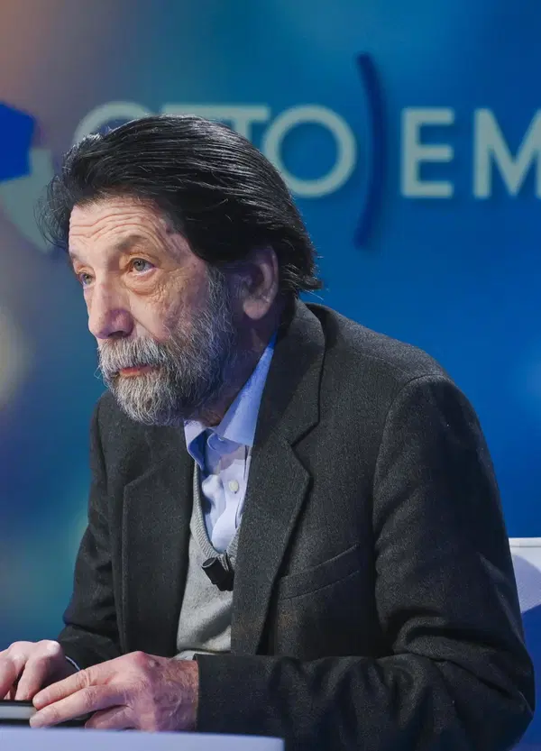 Massimo Cacciari predica bene ma razzolare male? 