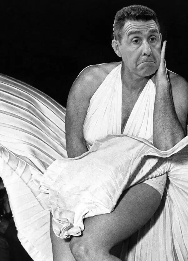 &ldquo;Voglio una donna&rdquo;, ma con la gonna o senza? Tajani la veste, Vannacci la spoglia. Possibile coalizione?