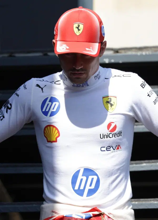 Charles Leclerc, Frederic Vasseur e le incognite Ferrari a Baku, tra (possibili) penalit&agrave; e prestazioni: &ldquo;Idee chiare, ma non le sveleremo&rdquo;