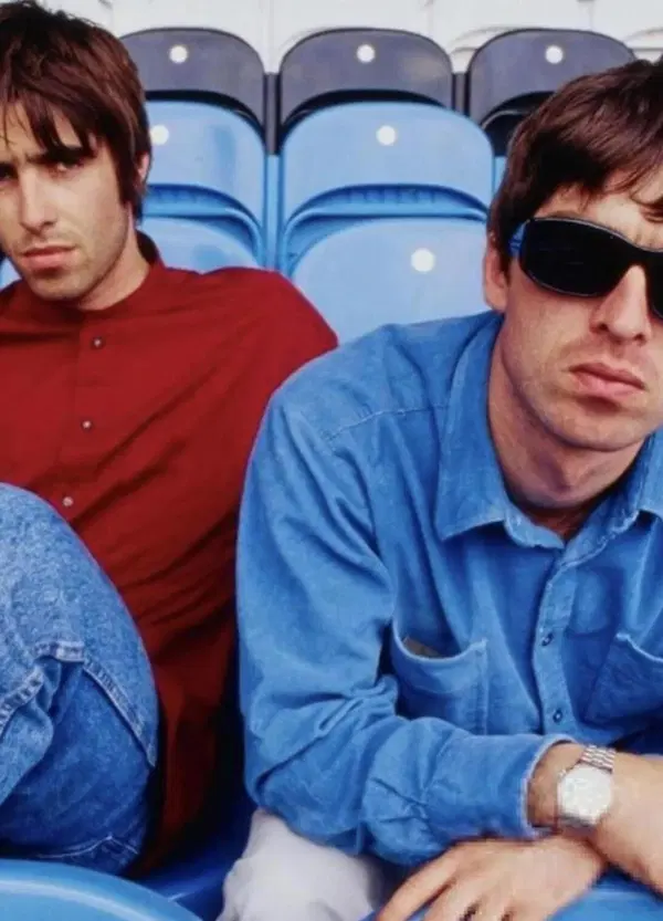 La truffa della nostalgia: perch&eacute; il ritorno degli Oasis non &egrave; un atto d&rsquo;amore verso il rock, ma solo un enorme affare per il pubblico (e per i fratelli Gallagher)