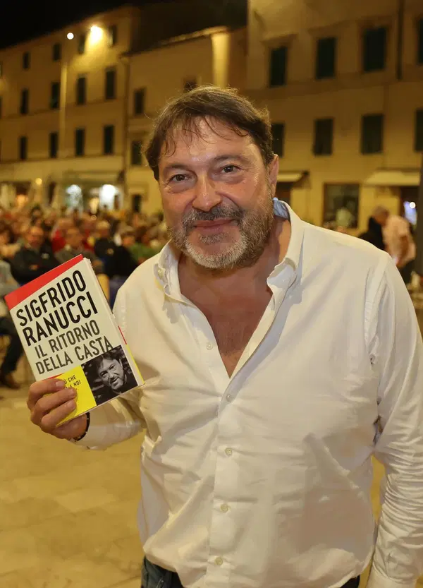 Gli stracci su Report volano sempre pi&ugrave; alti, l'accusa pesantissima di Giovanna Boursier: &ldquo;Ci voleva Lavitola per farvi dire qualcosa, siete stati zitti per anni&rdquo;. E Nerazzini tira un'altra bordata 