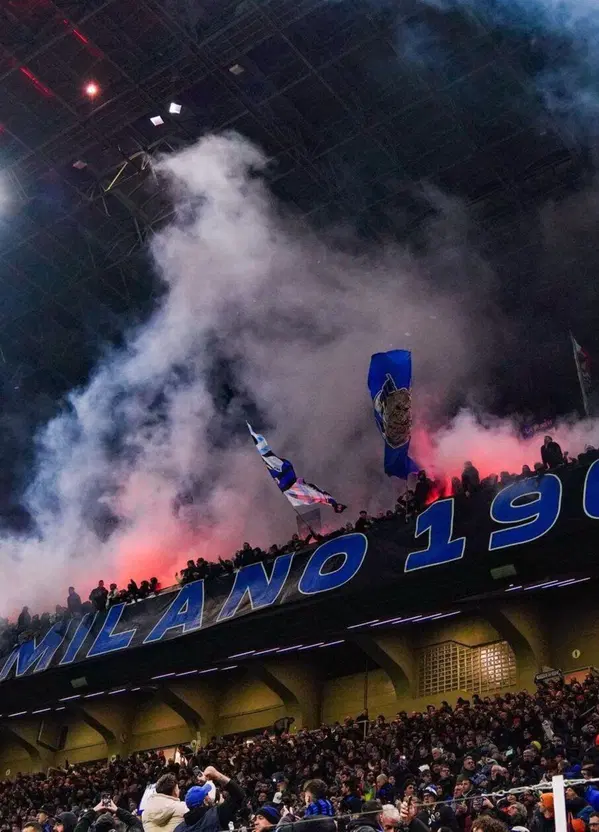 L&rsquo;estrema resistenza alla demolizione di San Siro sono gli ultras della curva Nord: &ldquo;Combattiamo uniti. Dobbiamo al Meazza un&rsquo;ultima grande battaglia&rdquo;. L&rsquo;appello ai milanesi (e non solo agli interisti)