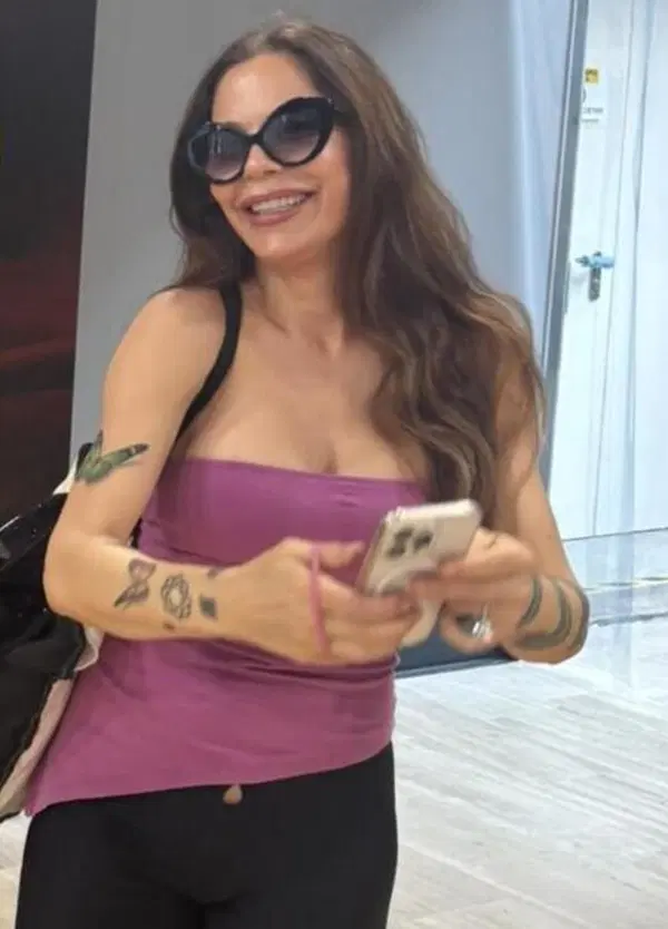 Naike Rivelli difende Barbara D'Urso dopo gli scontri con Ornella Muti a &ldquo;Ballando con le stelle&rdquo;: &ldquo;Io, mamma e Barbara ci siamo abbracciate. Pasquale La Rocca? Il mio nuovo patrigno&rdquo;