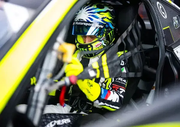 &Egrave; quel weekend l&igrave;: Valentino Rossi contro Max Verstappen, Portimao si prepara alla sfida titanica nel GT World Challenge