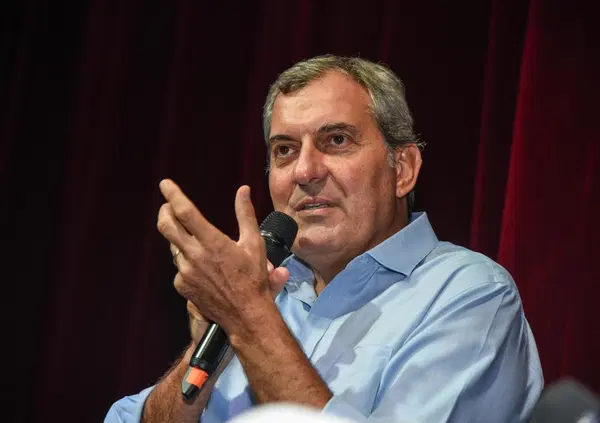 Calabresi sceglie la politica e i cambiamenti a Chora Media valgono come le rivoluzioni nei grandi giornali: ma chi sono i 5 che prenderanno in mano le diverse sezioni?  