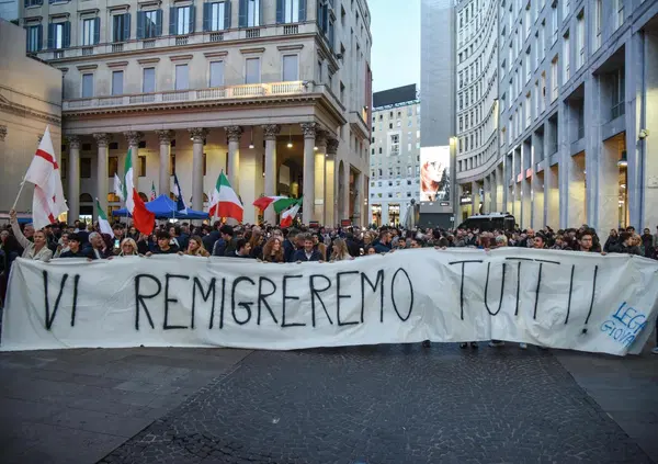 Come i media di estrema destra parlano delle proteste in Italia: da Welcome to Favelas a NewForce. A chi conviene la devastazione?