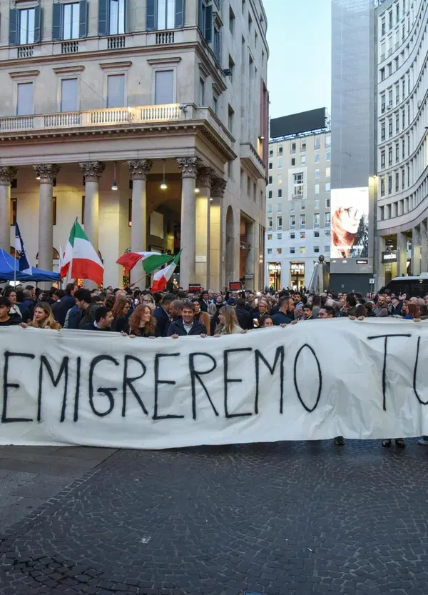 Come i media di estrema destra parlano delle proteste in Italia: da Welcome to Favelas a NewForce. A chi conviene la devastazione?