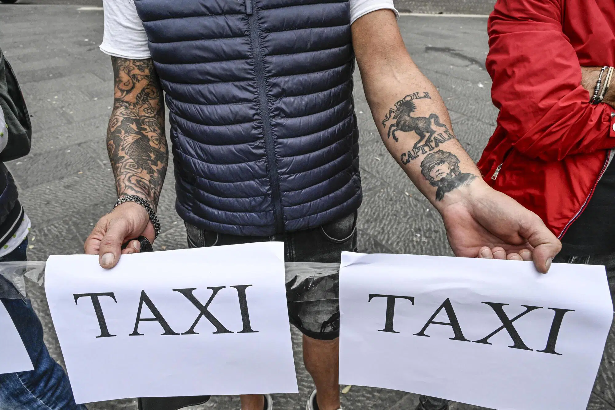 La protesta dei tassisti il 6 ottobre a Napoli Ansa