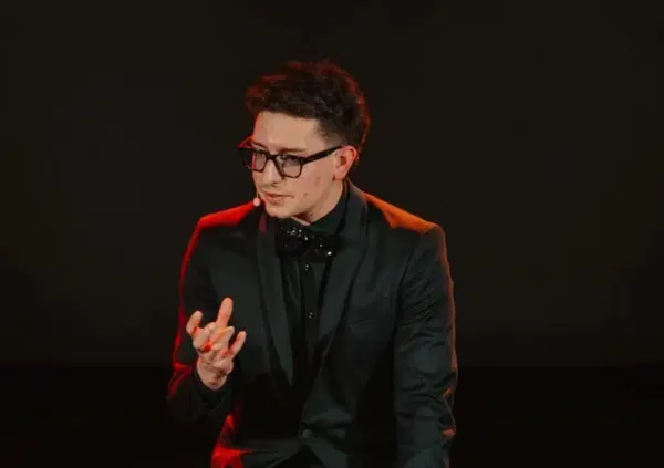 Intervista totale al comico Shamzy: &ldquo;I TikToker non hanno voglia di fare niente? Pure io&rdquo;