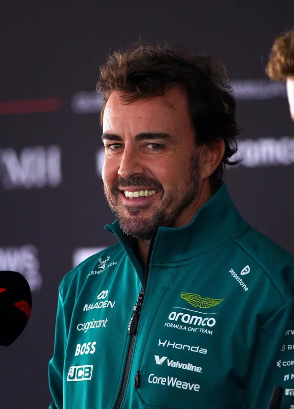 &ldquo;Un terzo di griglia non &egrave; all&rsquo;altezza della F1&rdquo;: Alonso attacca (ancora), ma ha la memoria corta? Intanto, in Messico gli rispondono a fuoco